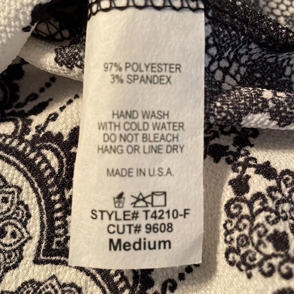 NWOT- size medium- Frumos brand. Short dress or long tunic - Picture 5 of 8